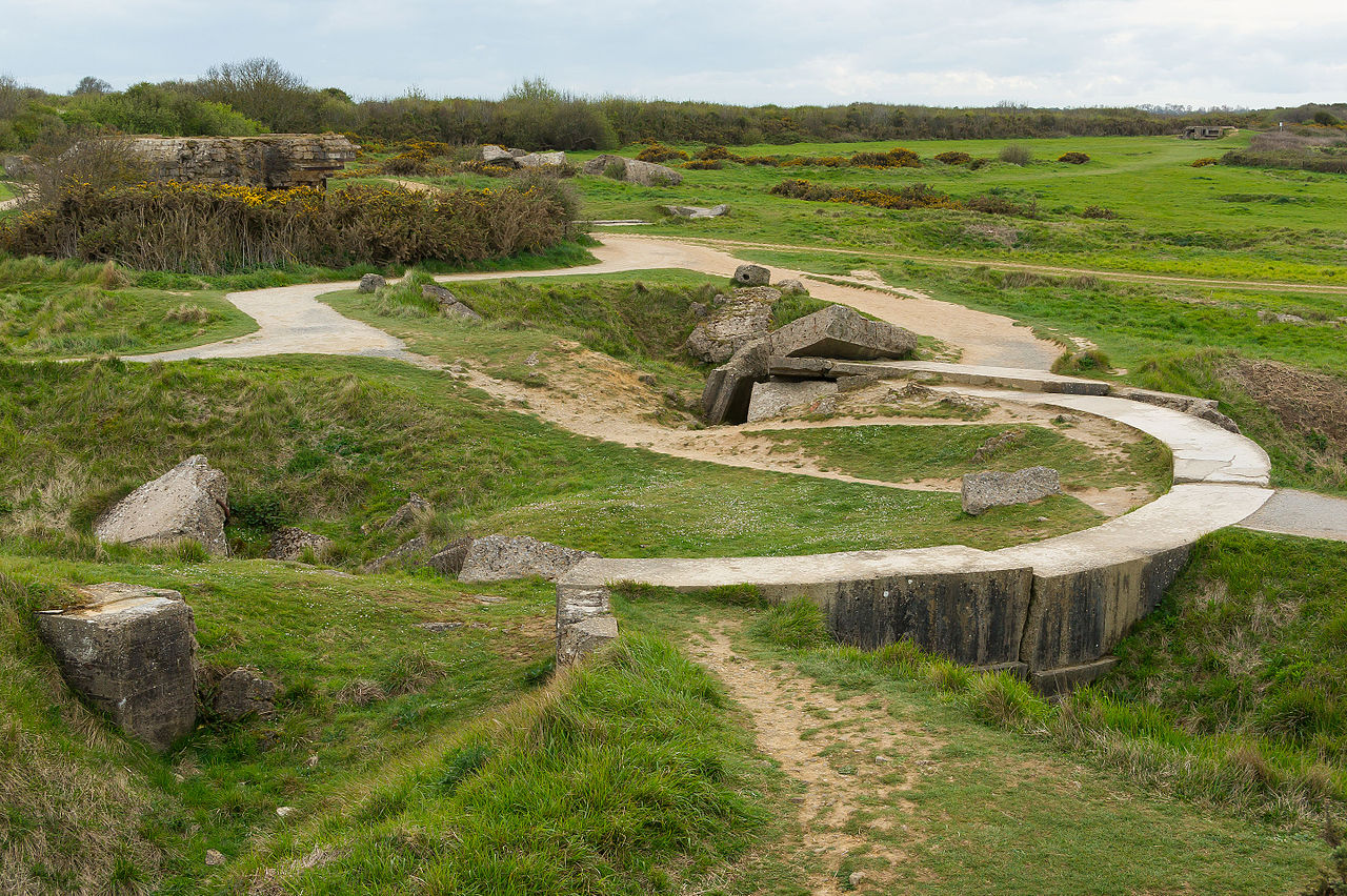 D-Day Historic Tour from Bayeux: Utah & Omaha Beaches, Ste Mère Eglise, Pointe du Hoc & US Cemetery | Small Group (2~19 Pax)