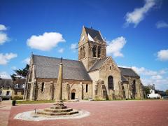 Normandy WWII Museums: Full-Day Guided Tour from Bayeux
