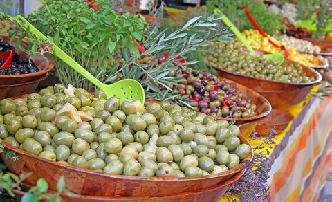 From Sète Port Walking Tour, Oyster tasting & Languedoc wines private