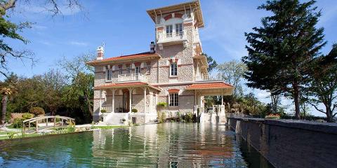 Bordeaux Escape: Explore Arcachon Bay & Pilat Dune Privately