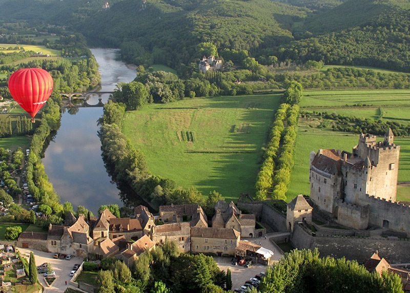 Affordable Adventure: Shared Hot Air Balloon Flight - Dordogne Valley