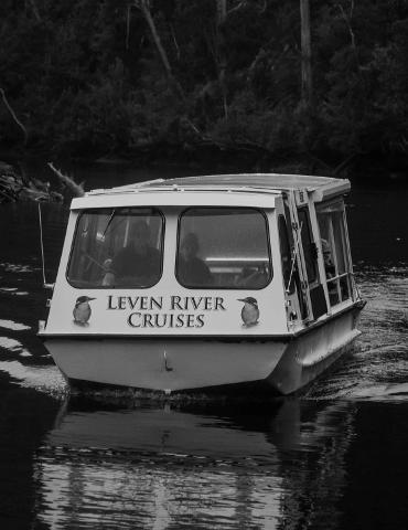 Leven_River_Cruises_Vessel_Jus_Leven