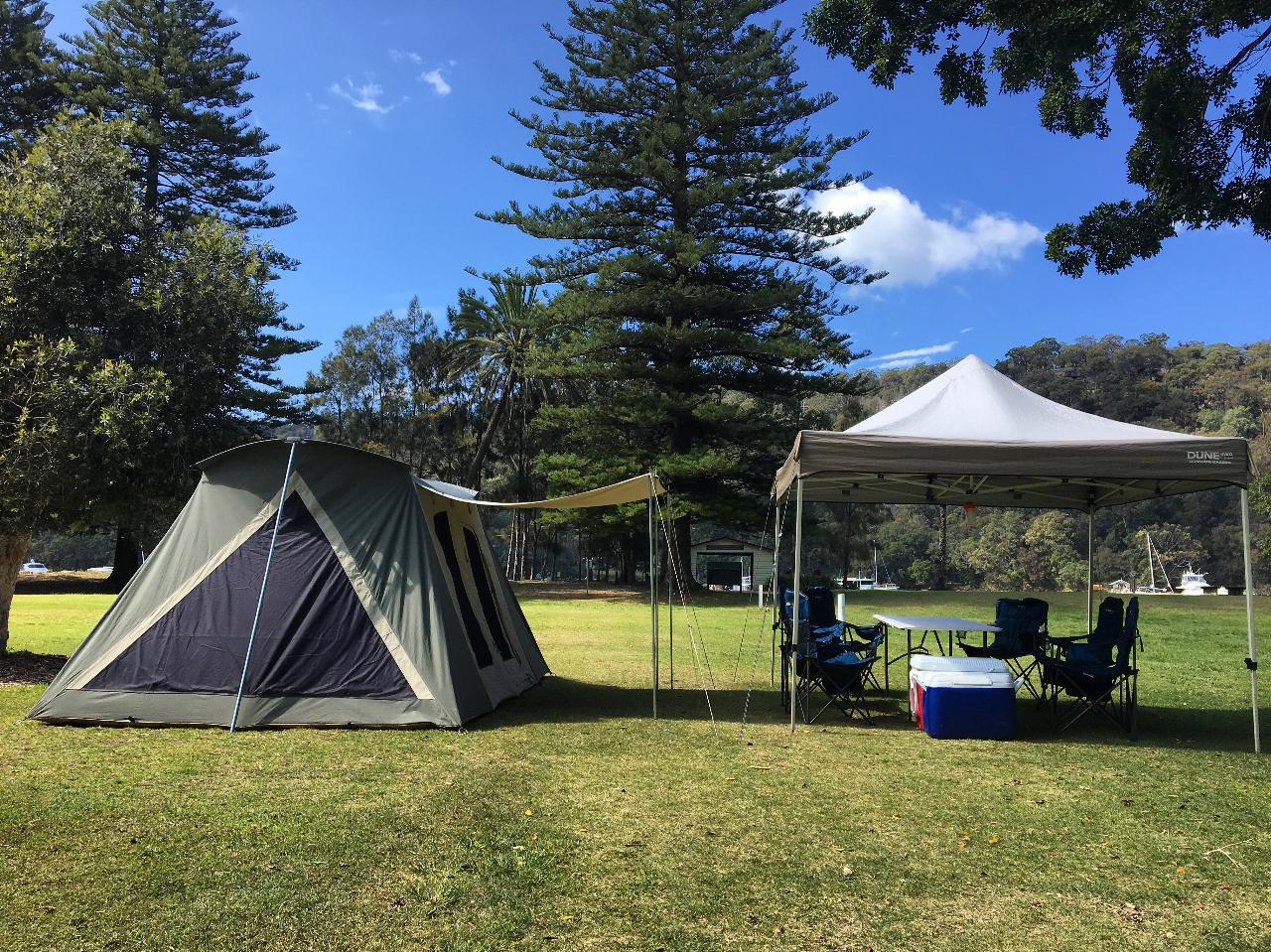 deluxe camping tent