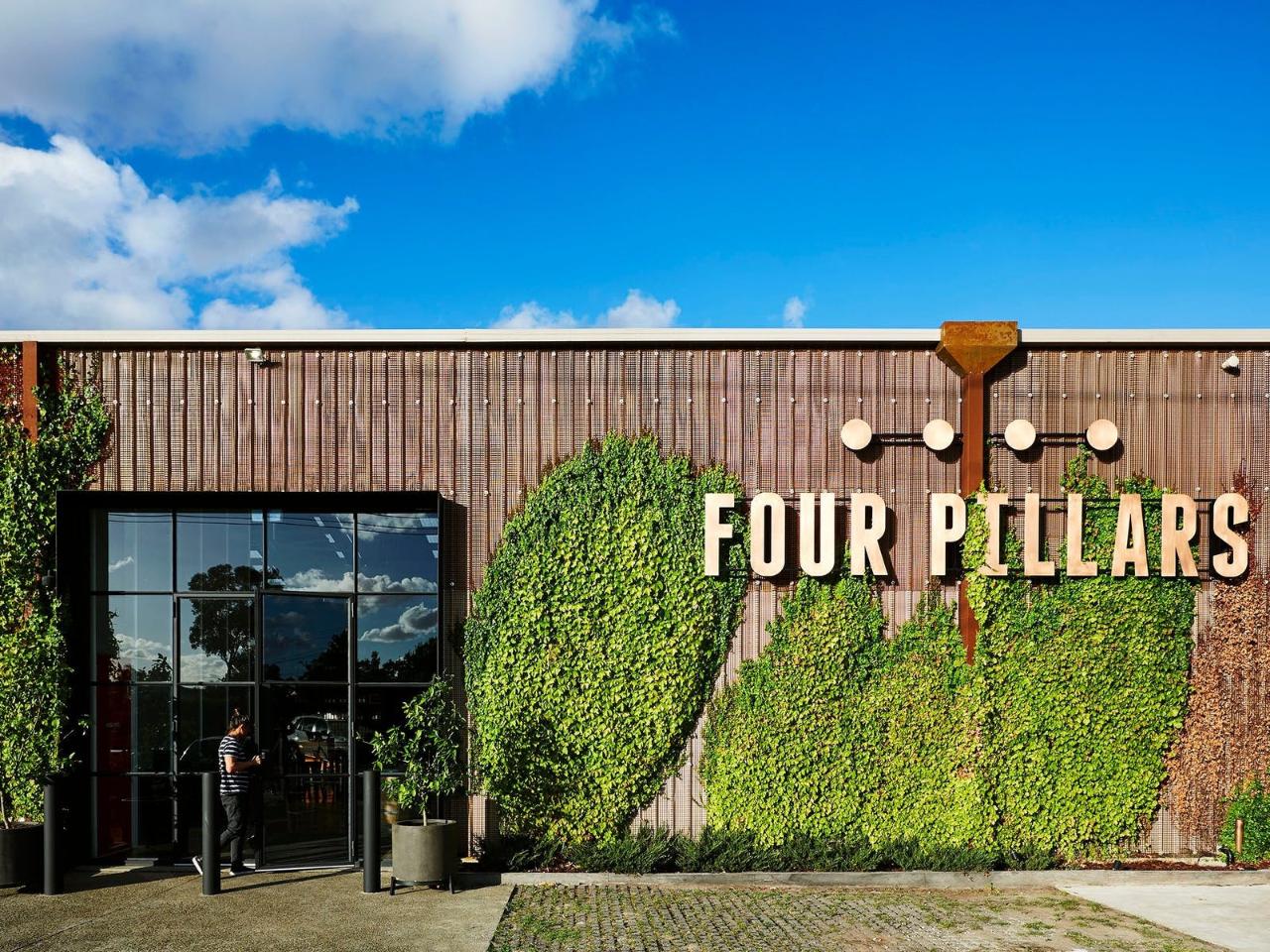 Tours for Two Private Luxury Yarra Valley Lunch and Wine with Four Pillars Gin Tasting. A unique experience designed for you to celebrate, commemorate and enjoy the very best City and Suburb Transfers