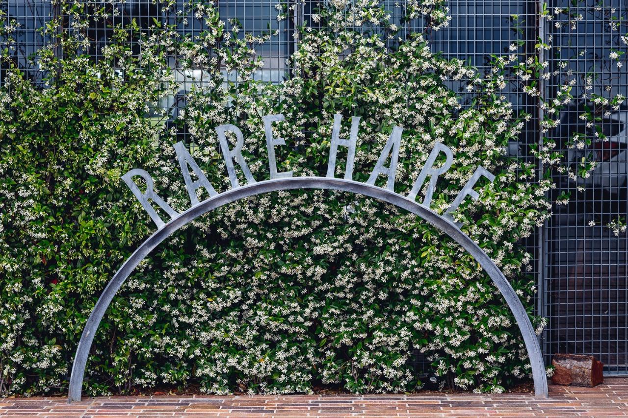 Mornington Peninsula Luxury Weekday 2-6 guests Lunch RareHare Jackalope Hotel