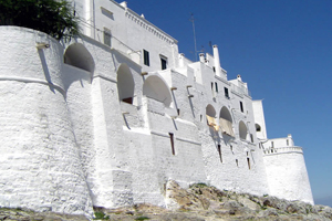 Tra mare e collina: BRINDISI e la città bianca di OSTUNI