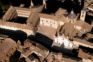 Urbino... al centro! SPECIALE GRUPPI (da 6 a 30 pax) PERCORSI GUIDATI DI UNA GIORNATA