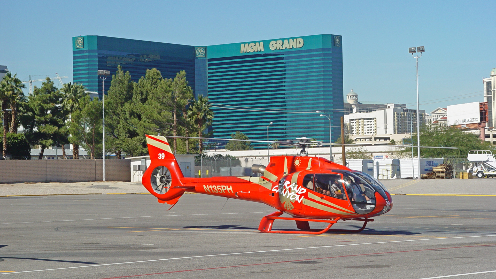 King of Canyons Landing Tour with Las Vegas Strip