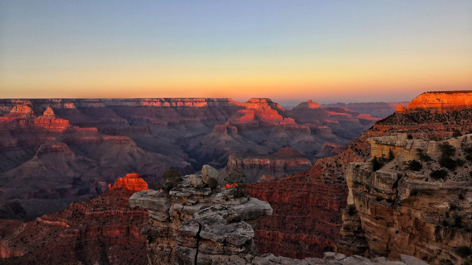 Majestic Grand Canyon National Park Flight with Sunset Hummer Tour