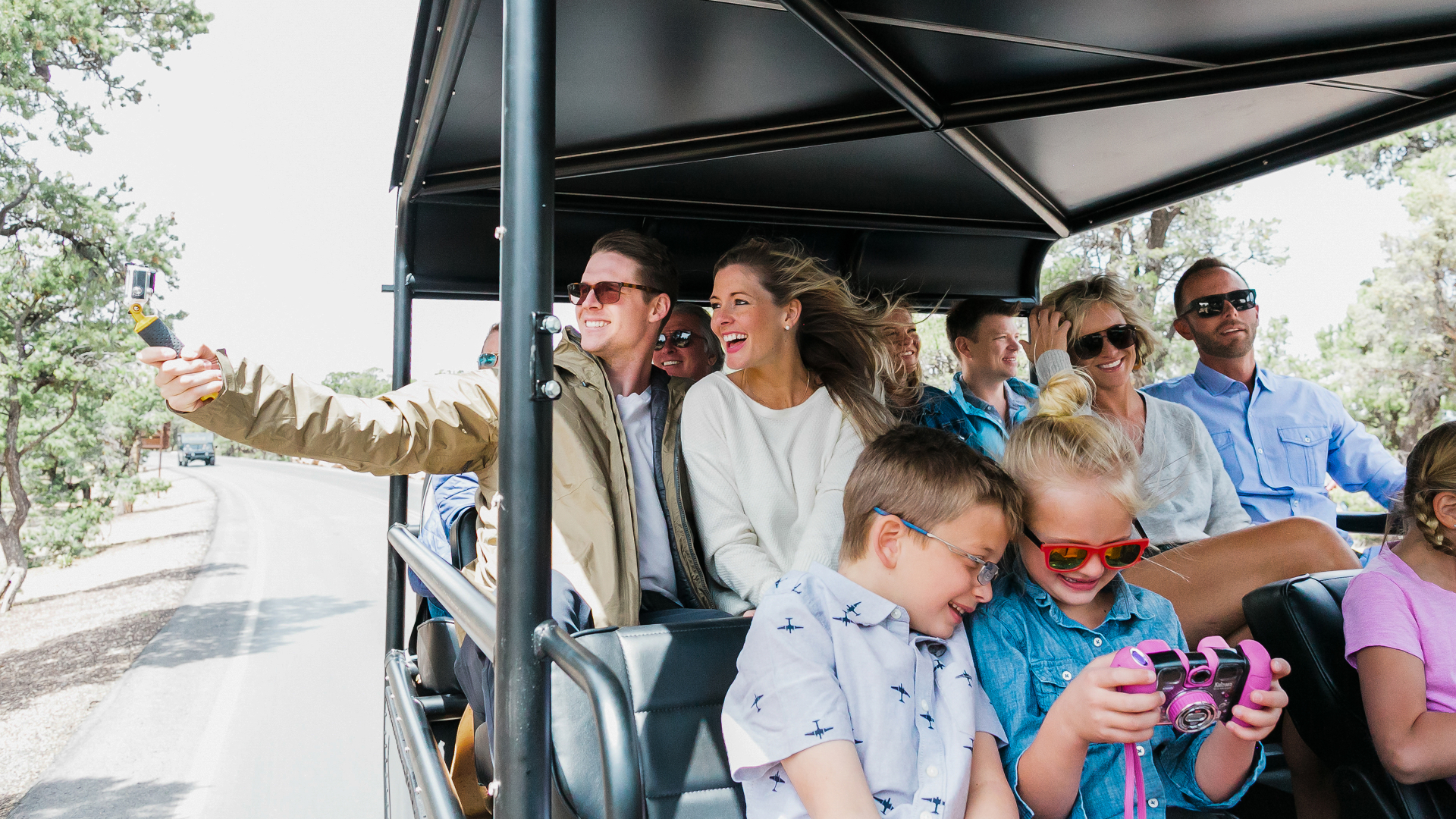 Majestic Grand Canyon National Park Flight with Hummer Tour