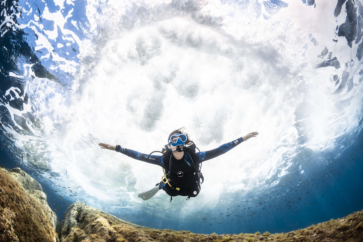 Deep & Drift Dives (Advanced certified divers only)