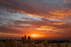 PINNACLES - Pinnacles Sunset and Night-time Stargazing Tour with Dinner
