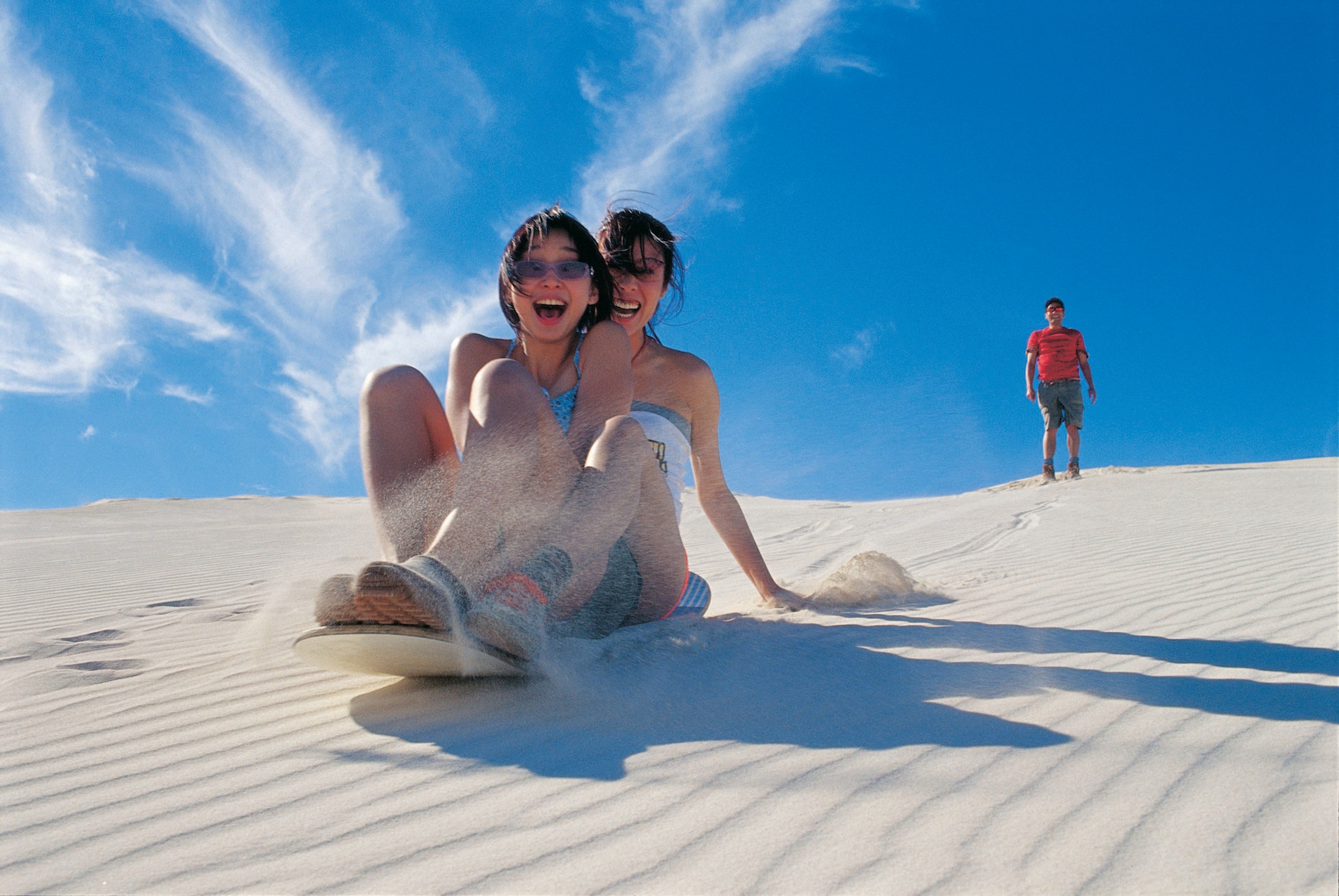1-Day Tour to Explore Iconic Hillarys Boat Harbour, Lancelin Sand Dunes and Mystical Pinnacles Desert 