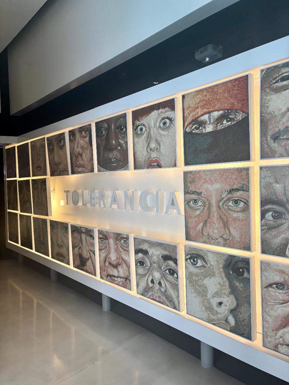 Capital Bus + Museo de Memoria y Tolerancia