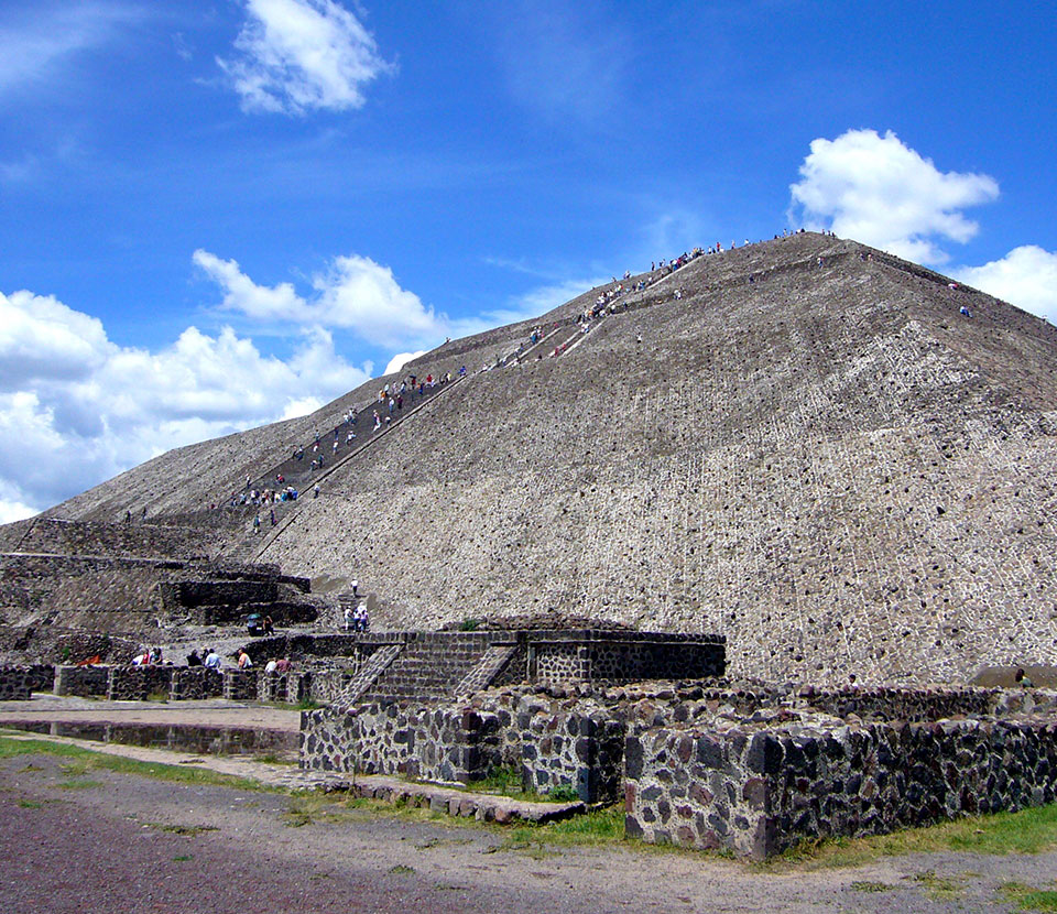 Teotihuacán + Basílica de Guadalupe