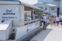 Private 5 Hour Restaurant Trip with Sightseeing (13-30 Passengers) 