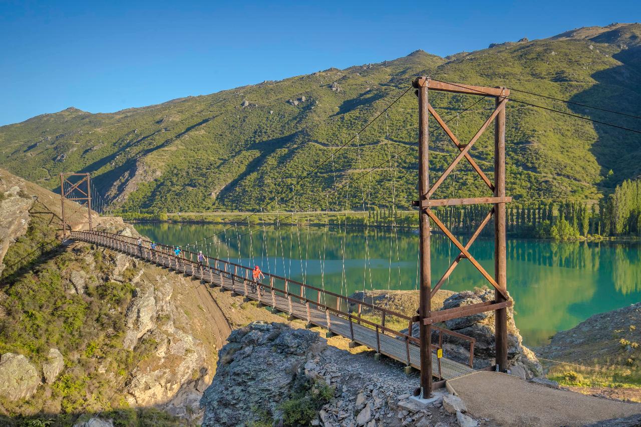 Lake Dunstan Discovery by eBike