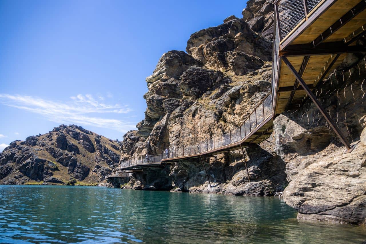 Kiwi Journeys New Zealand: Lake Dunstan Discovery by eBike — Central Otago - Photo 4