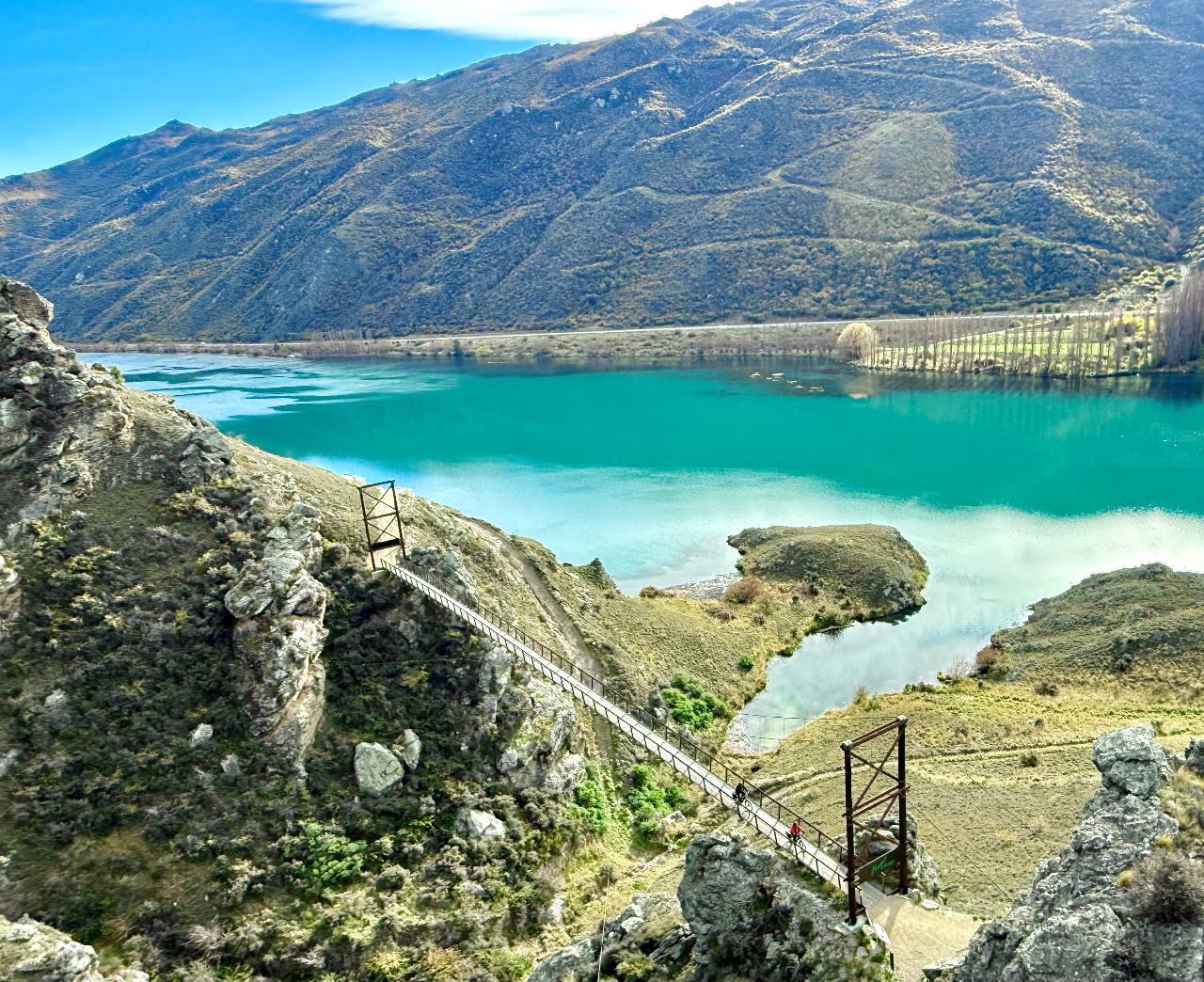Lake Dunstan & Carrick Winery Experience by Boat & eBike