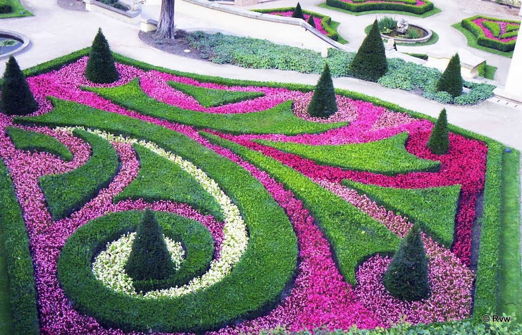 A Visit to Prague's Renaissance and Baroque Gardens 3 hour History Walk