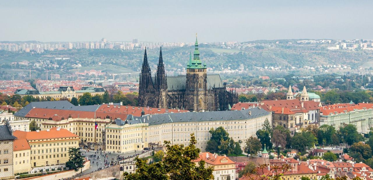 Live-Stream Virtual Tour of Prague Castle and the Royal District