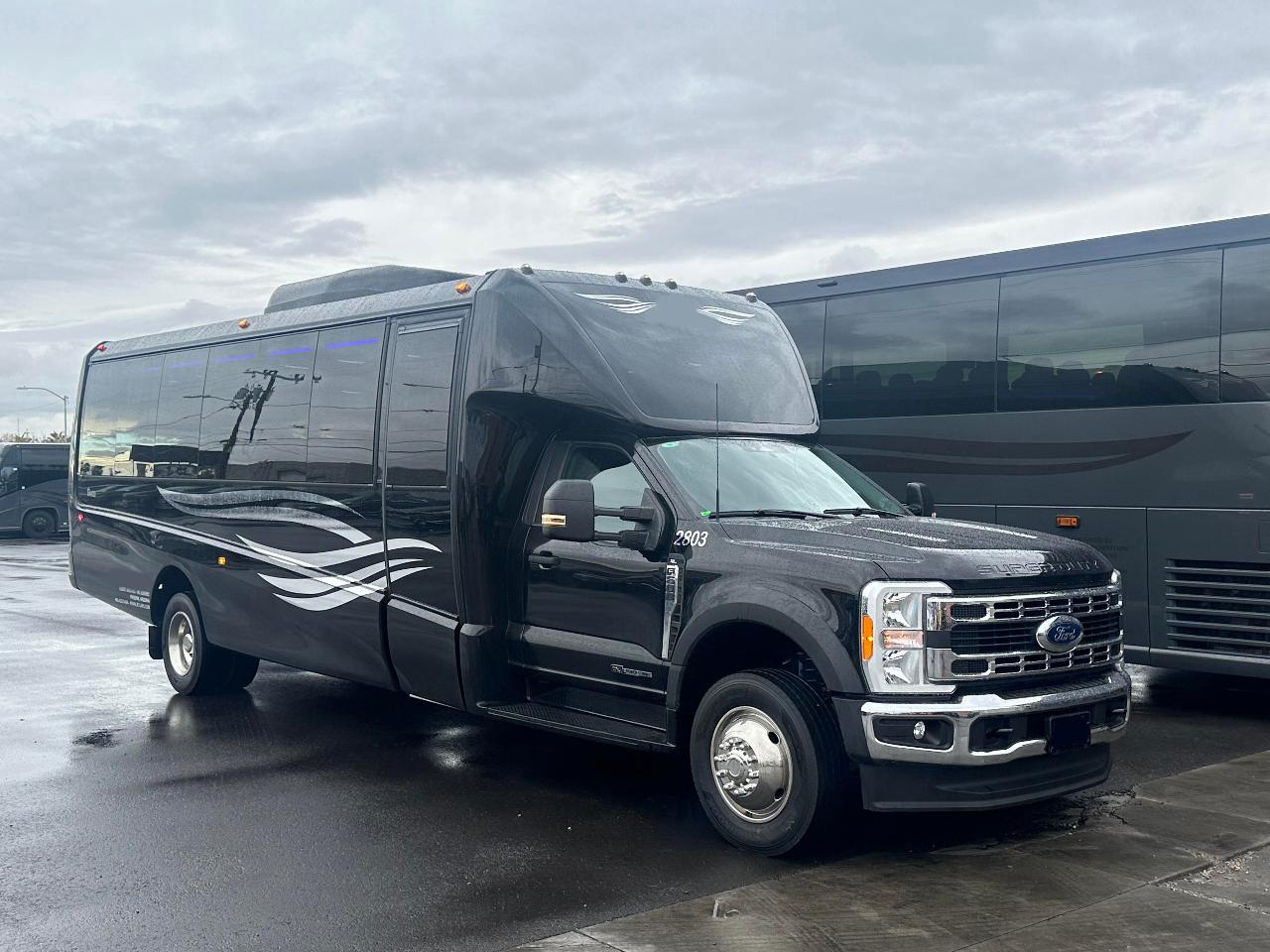 28 PASSENGER EXECUTIVE COACH - Hourly Charter SALT LAKE CITY