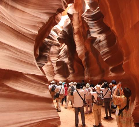 how long is antelope canyon tour