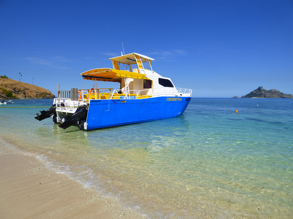 travel to fiji by boat