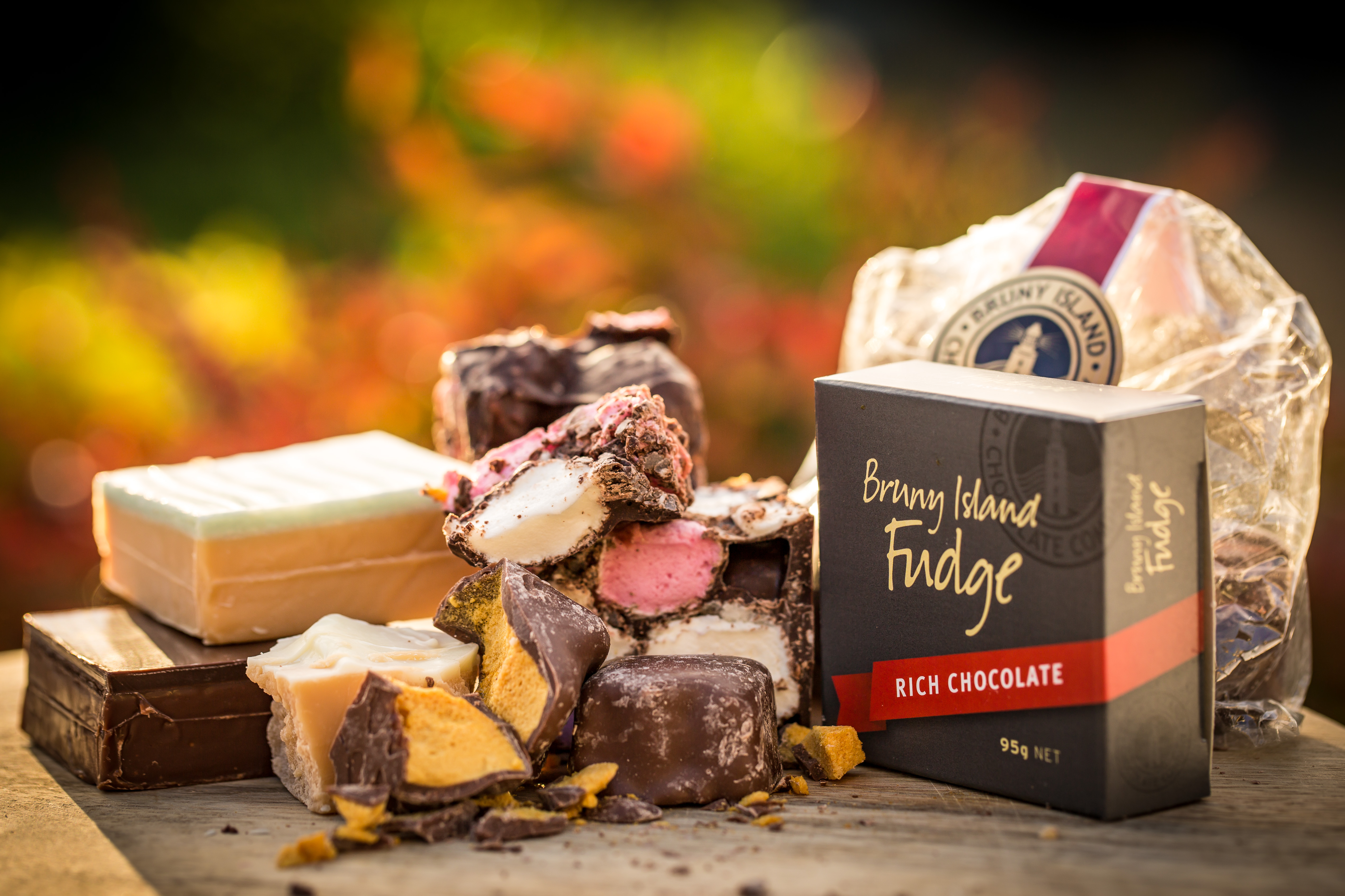 Bruny Island Safaris - Foods, Sightseeing and Lighthouse Tour