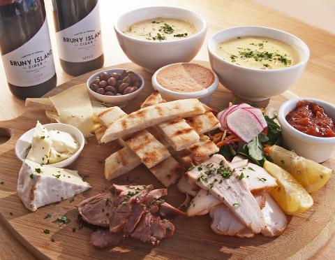 Bruny Island Safaris - Food, Sightseeing and Lighthouse Tour