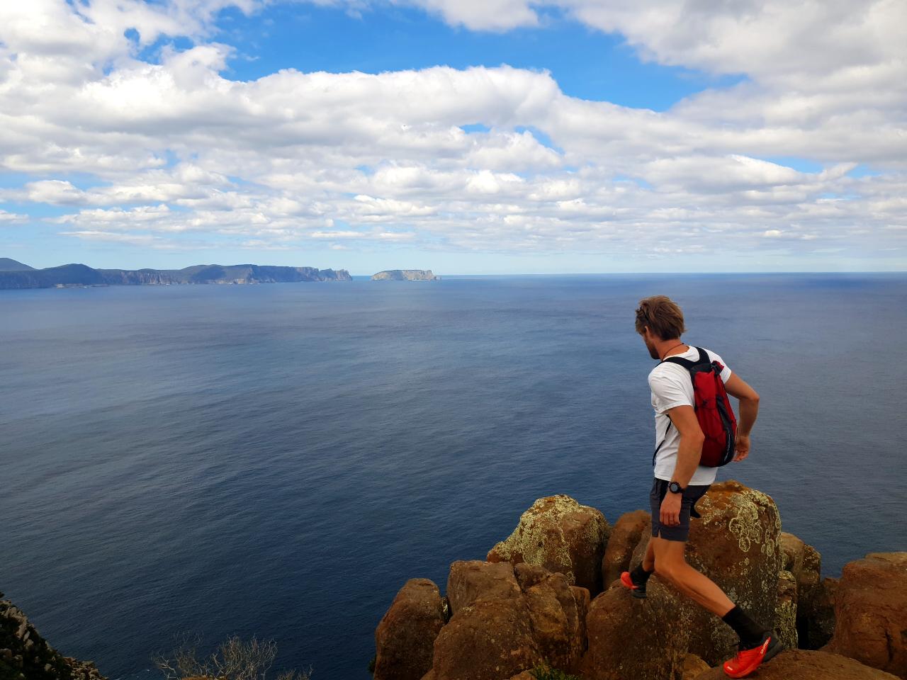 hiking tour tasmania