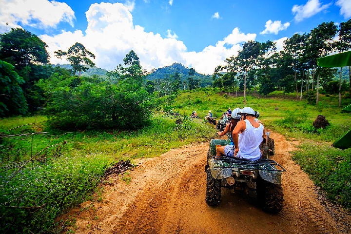 4-Wheel ATV Adventure 