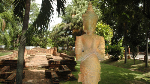 Ancient City of Wiang Kum Kam & Wat Chiang Man - 09.00am