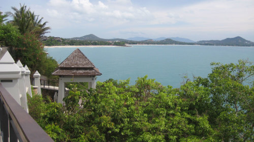 Around the Island Tour with Lunch & Spa Treatment