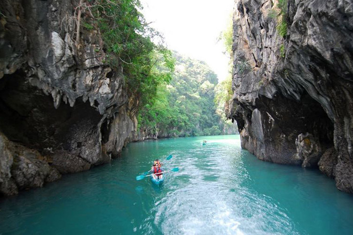 Ban Bor Thor Kayaking Half-Day Tour