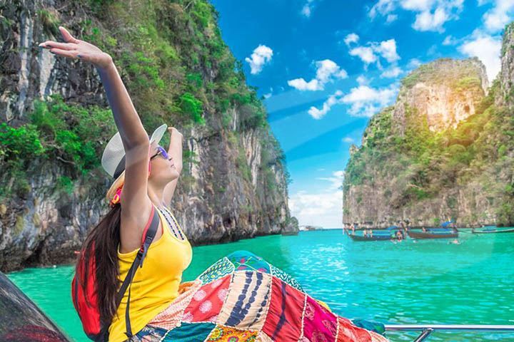 Phi Phi Islands by Ferry incl Snorkeling, Lunch & Transfers - Premium Seat