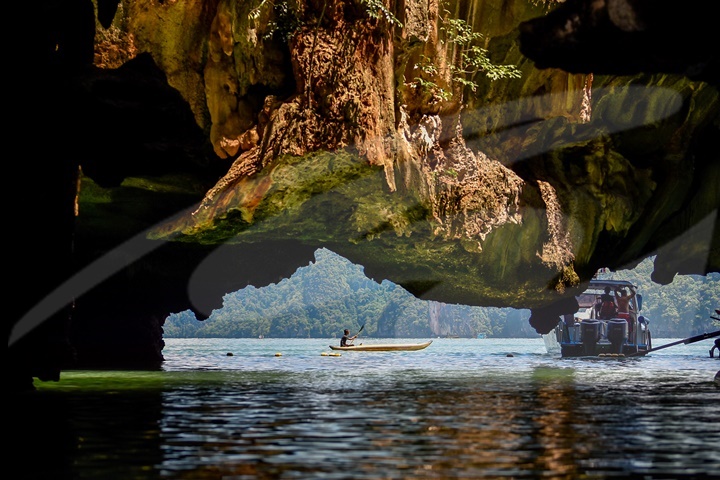 Excursion to Hong Islands via Speedboat 