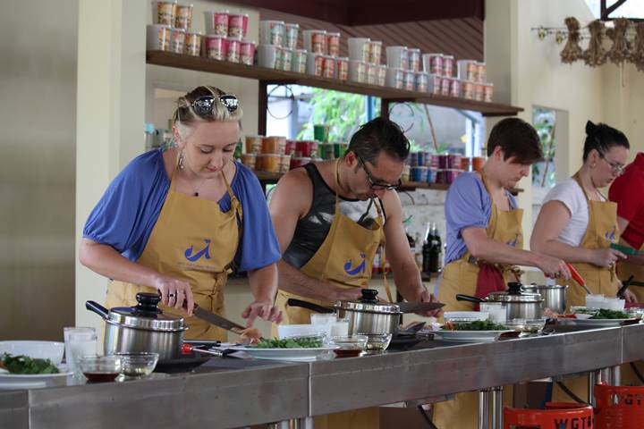 Thai Cooking Class Session with Market Tour & Lunch