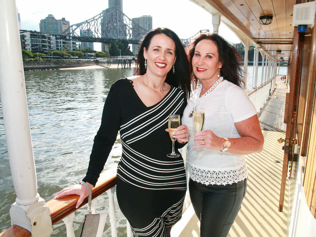 saturday-lunch-cruise-on-brisbane-river