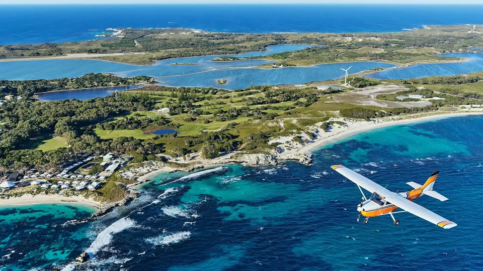 ○ Rottnest Island 10-minute Scenic Joy Flight