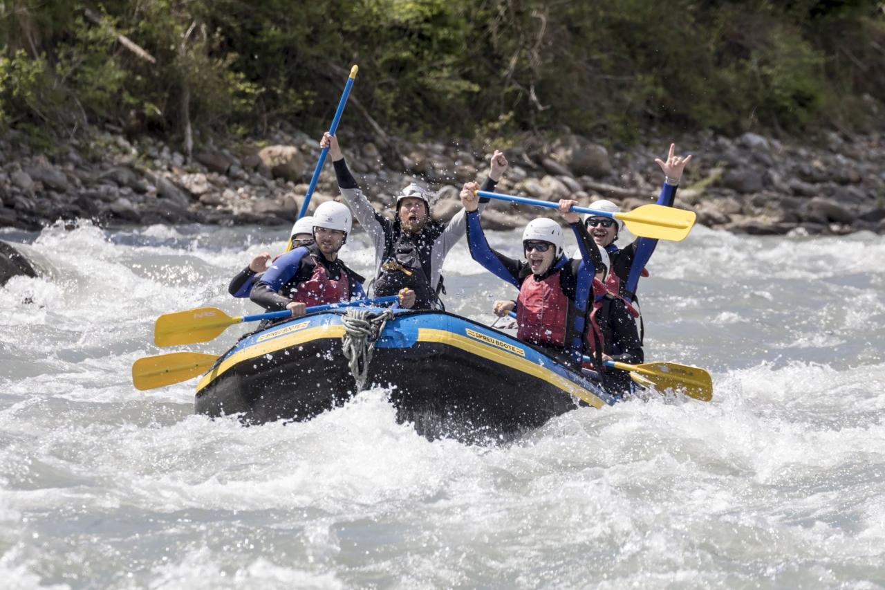 JUGI Rafting Vorderrhein Halbtagestour