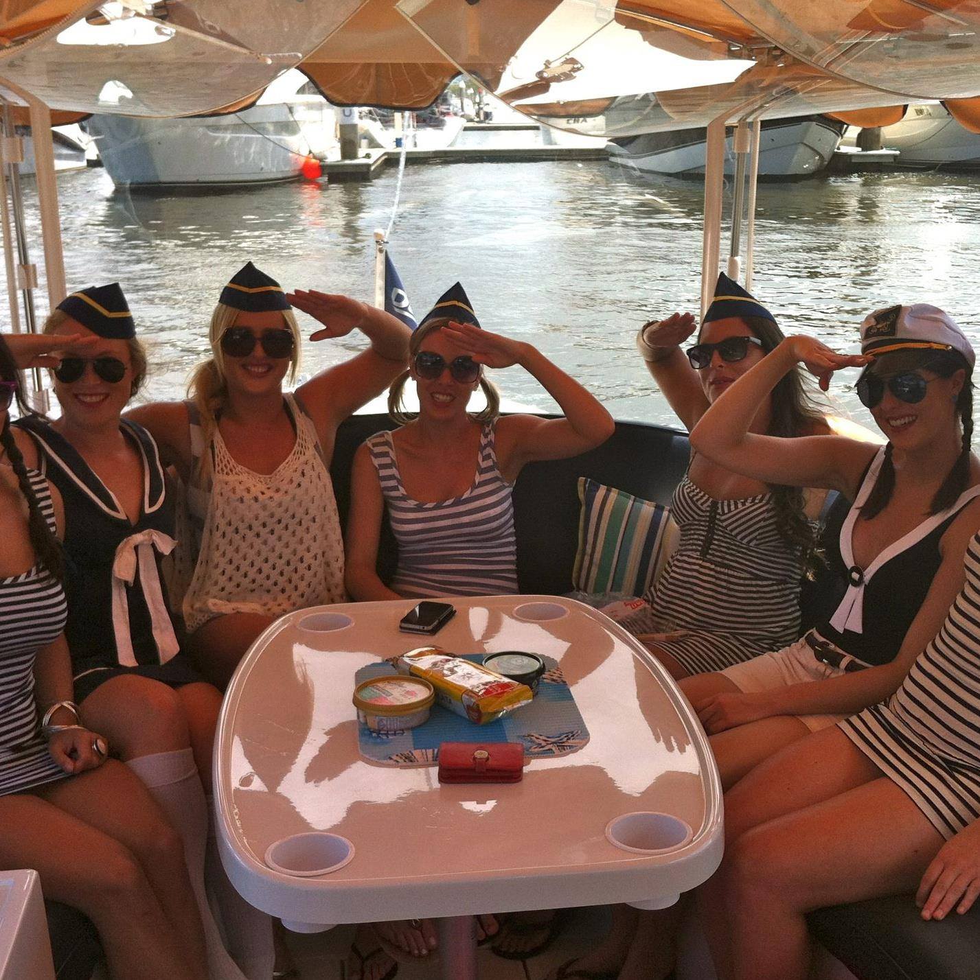 Duffy Boat Snug Classic - Self Drive Cruise