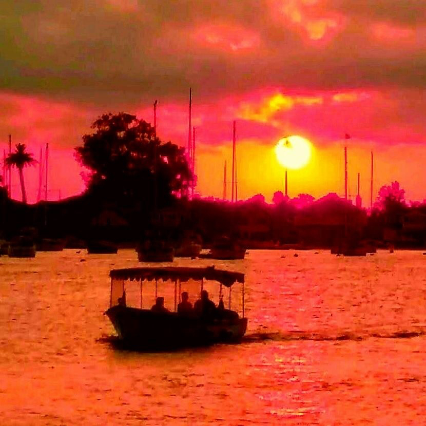 Duffy Boat -  Limo on the Water- Luxury Self Drive Cruise