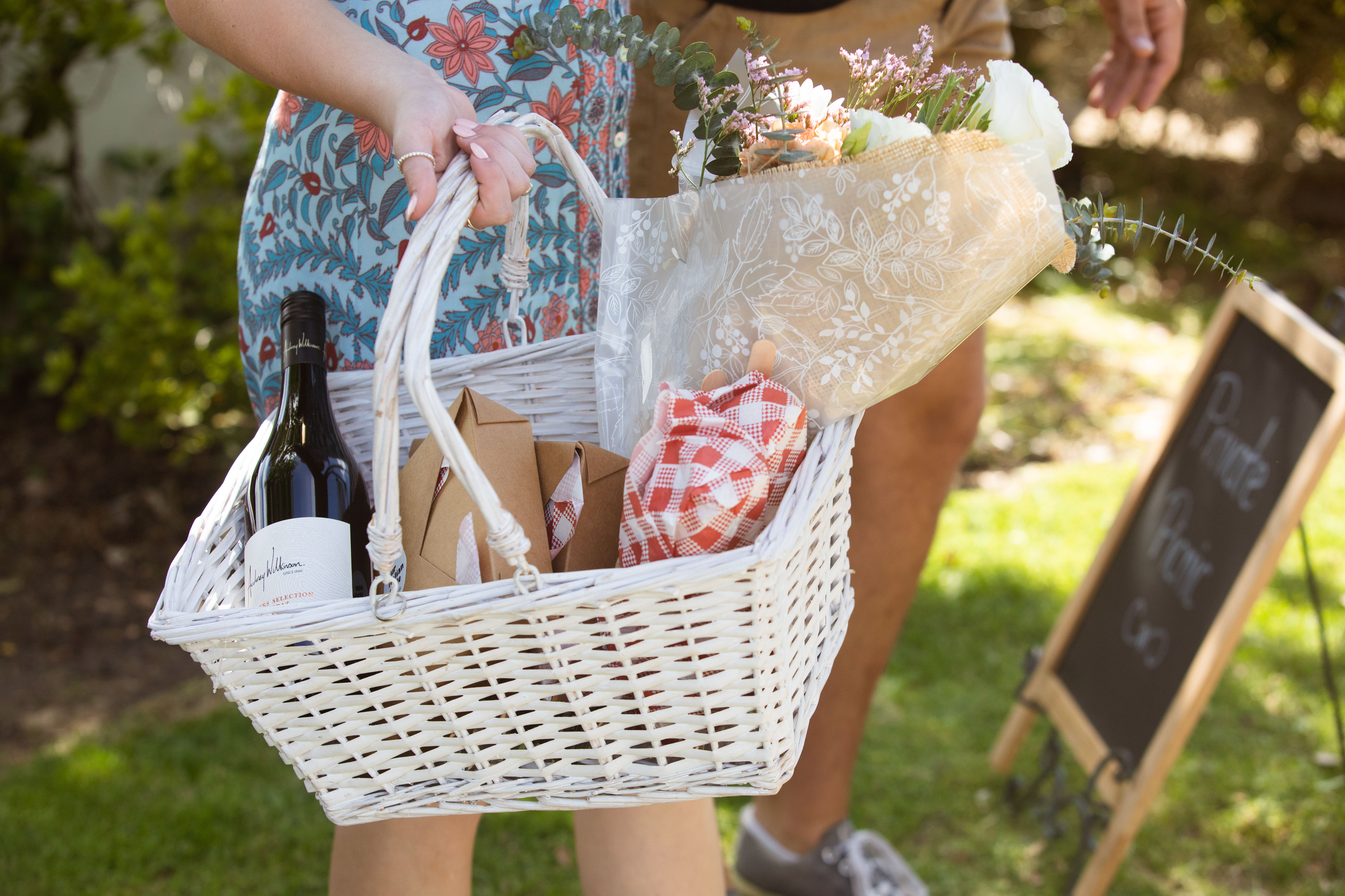 Premium picnic among the vines