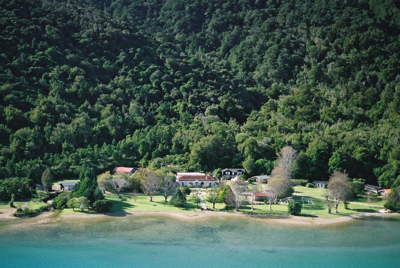 Queen Charlotte Track - 5 Day Gourmet Guided Walk (including rest day)