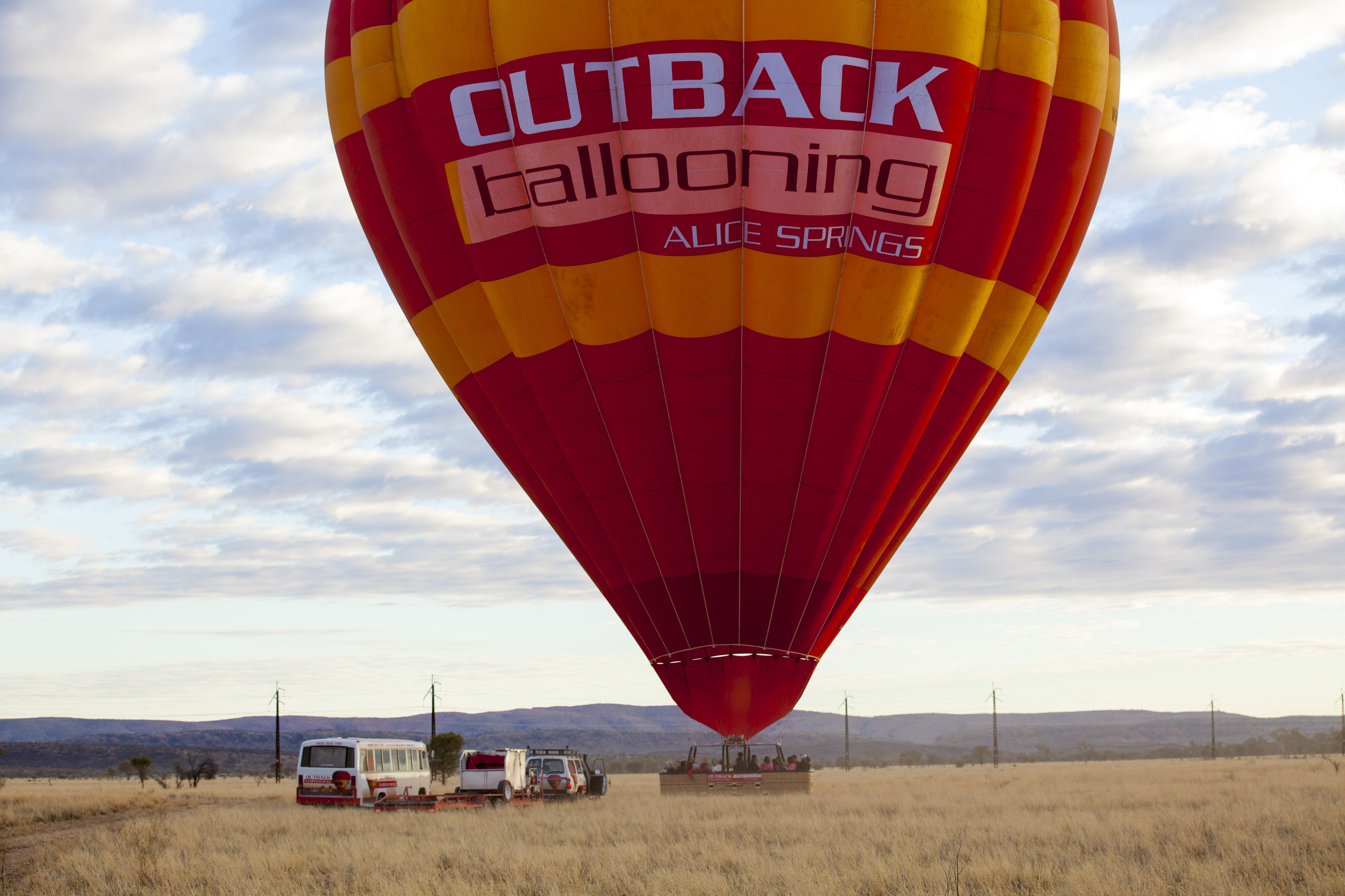 60-Minute Early Morning Hot Air Balloon Flight from Alice Spring