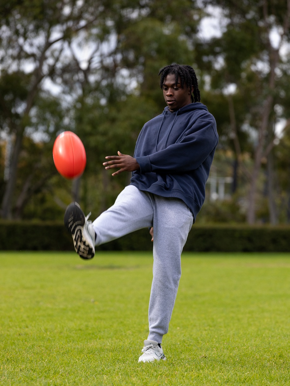 Discover Aussie Rules: Melbourne's Football Experience