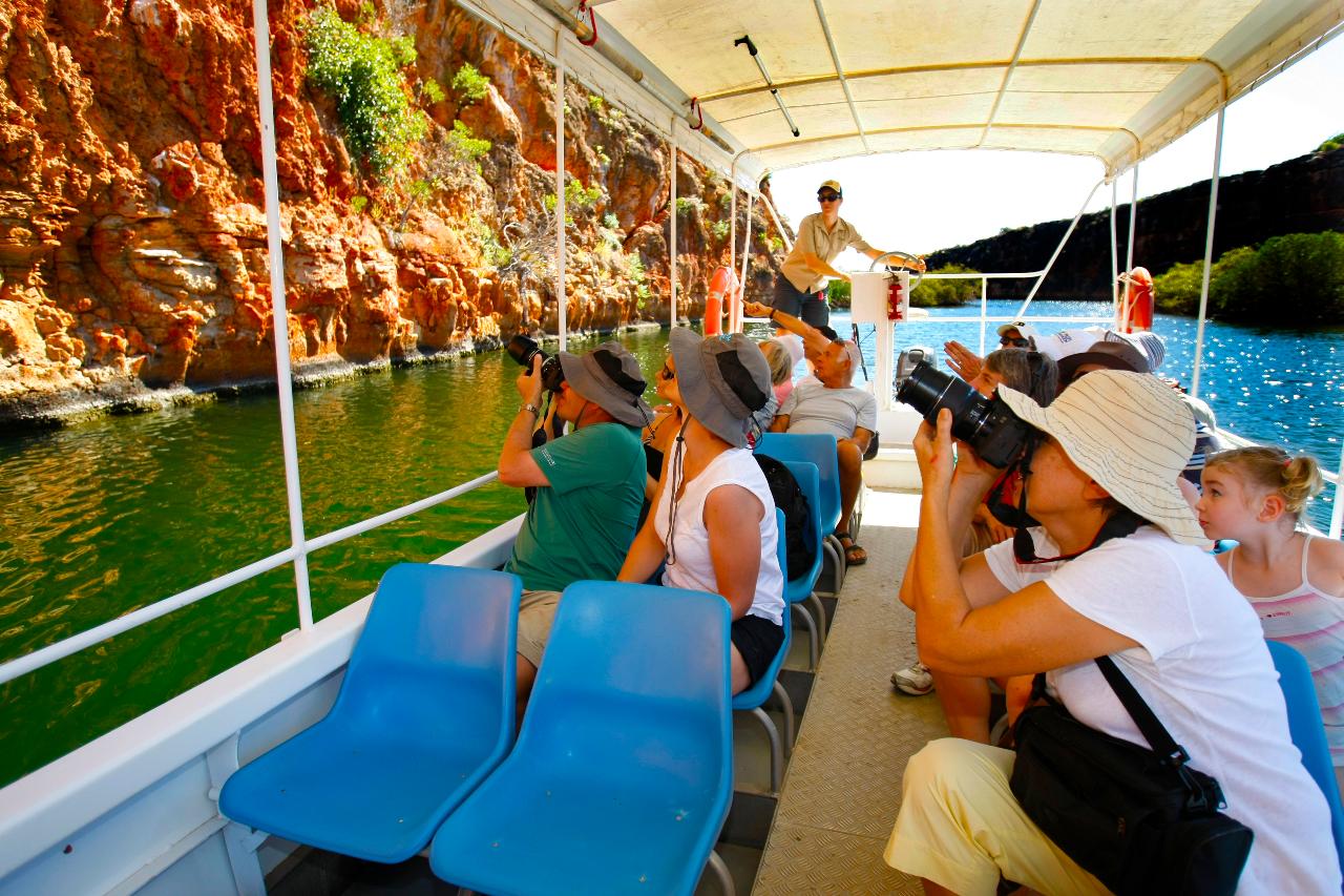 Ningaloo Reef, Monkey Mia, Exmouth 7-Day Tour 