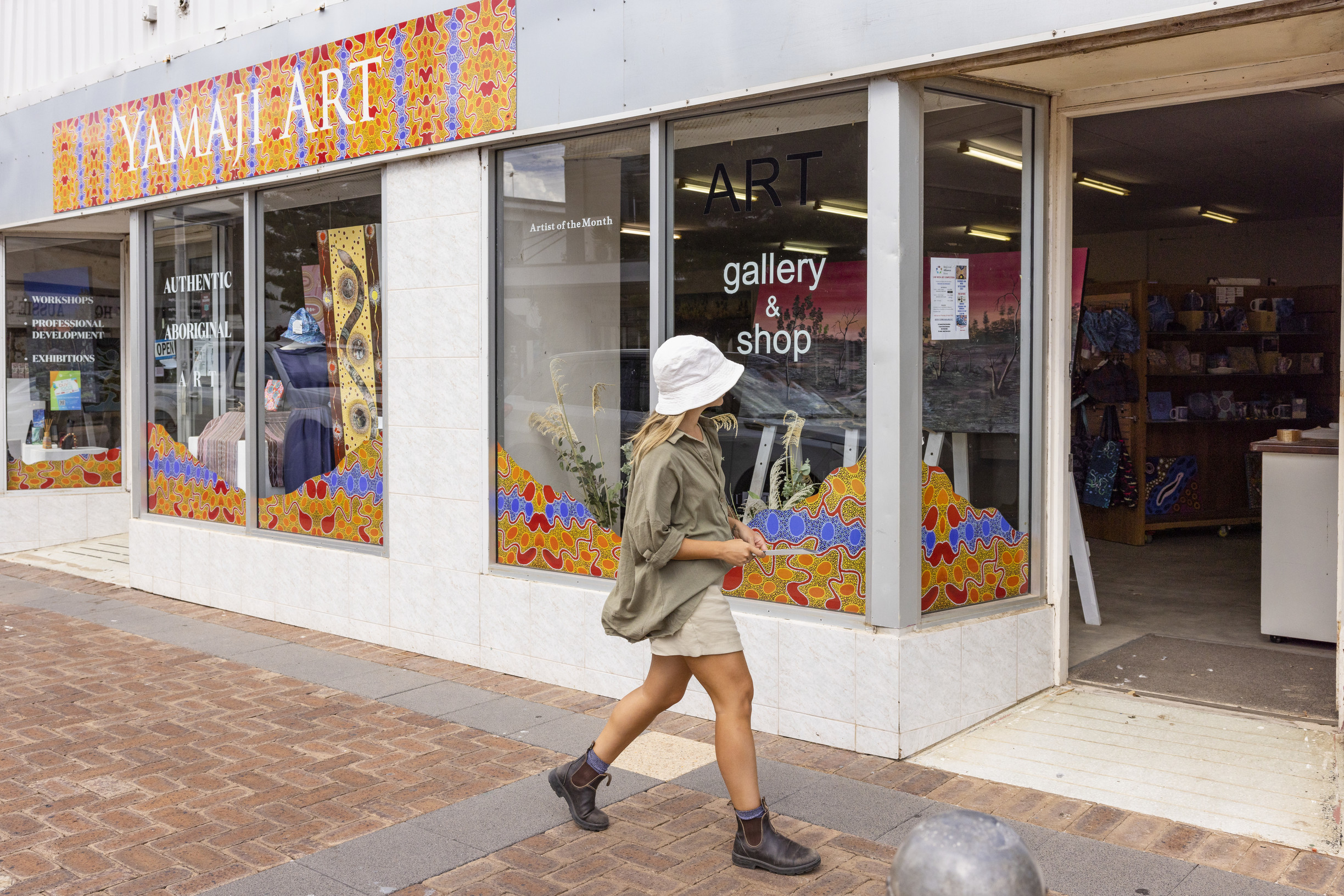 Pinnacles, Kalbarri, Monkey Mia, Shark Bay Four Day Tour