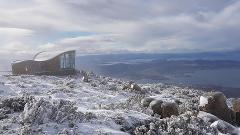 kunanyi/MT WELLINGTON EXPLORER BUS: THE SPRINGS TO SNOW  RETURN TO THE SPRINGS- Tasmanian Travel and Information Centre